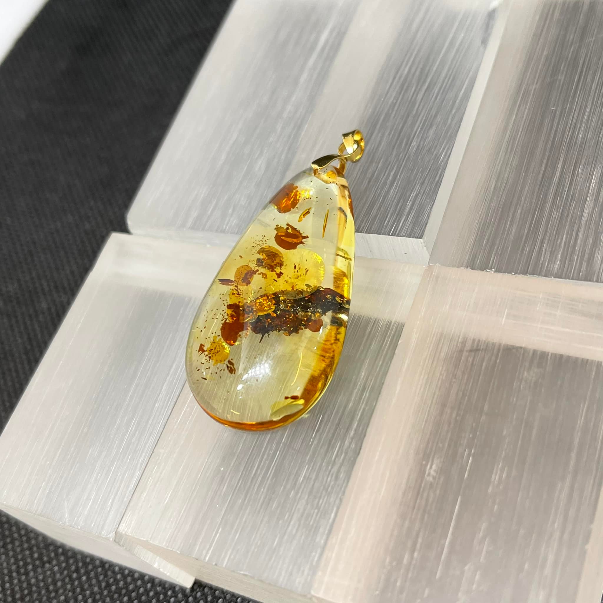 楽天市場】【バルト海の琥珀】ルース ペンダント K18Gold